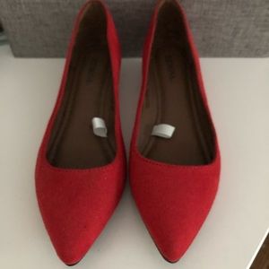 Red suede pointy toes flats - size 6